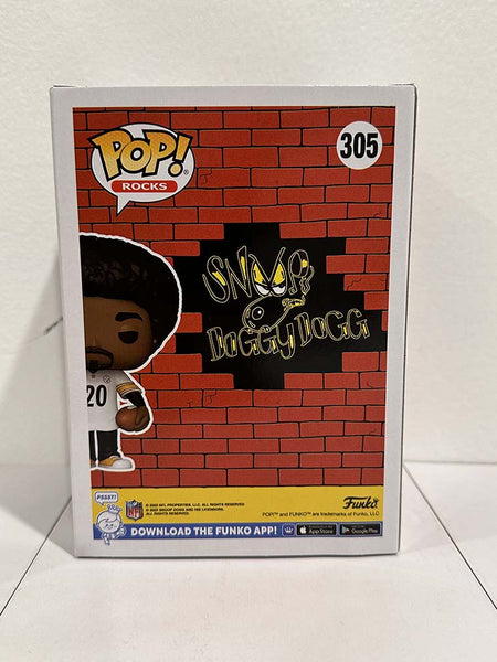 Snoop in Steelers jersey also - Funko Pop Hunters